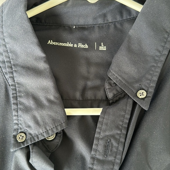 Men’s Abercrombie Button Up - Picture 2 of 5